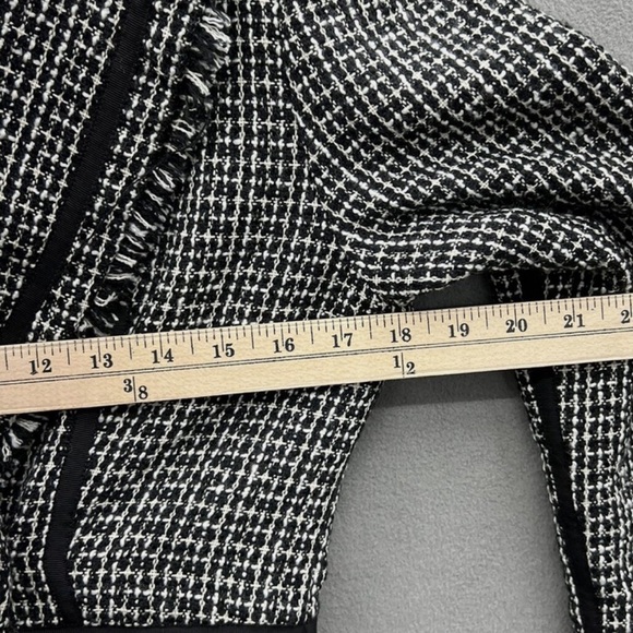 True Meaning Distressed Tweed Blazer Button Closure Black Trim Accents Size 8 - Picture 10 of 12